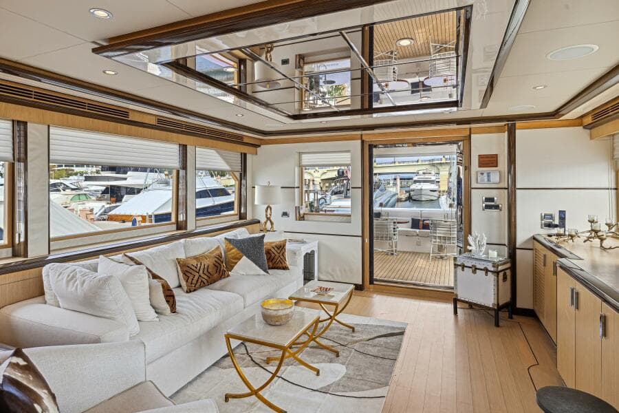 2010 Ocean Alexander 83