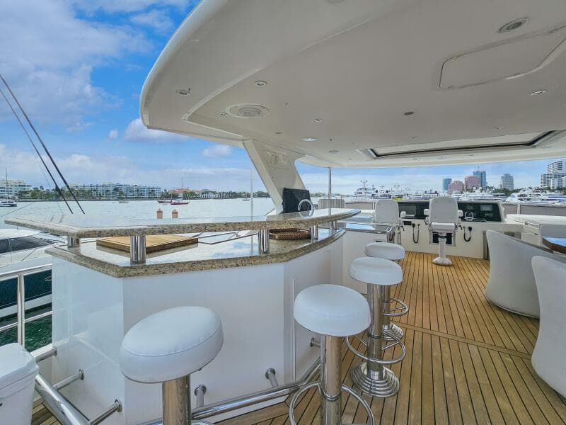 2010 Ocean Alexander 83