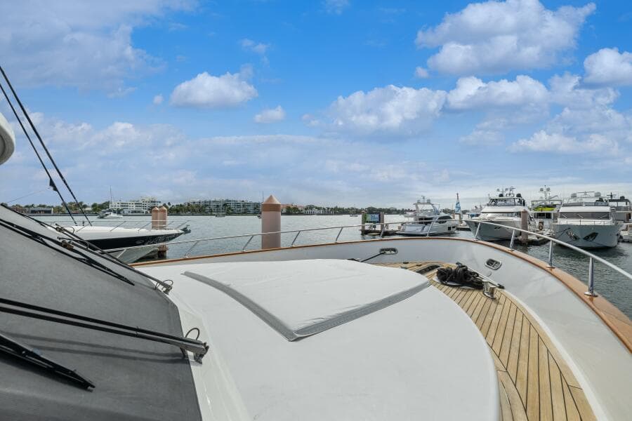 2010 Ocean Alexander 83