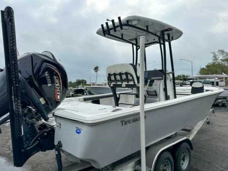 2024 Tidewater 2300 Carolina Bay