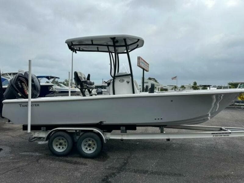 2024 Tidewater 2300 Carolina Bay