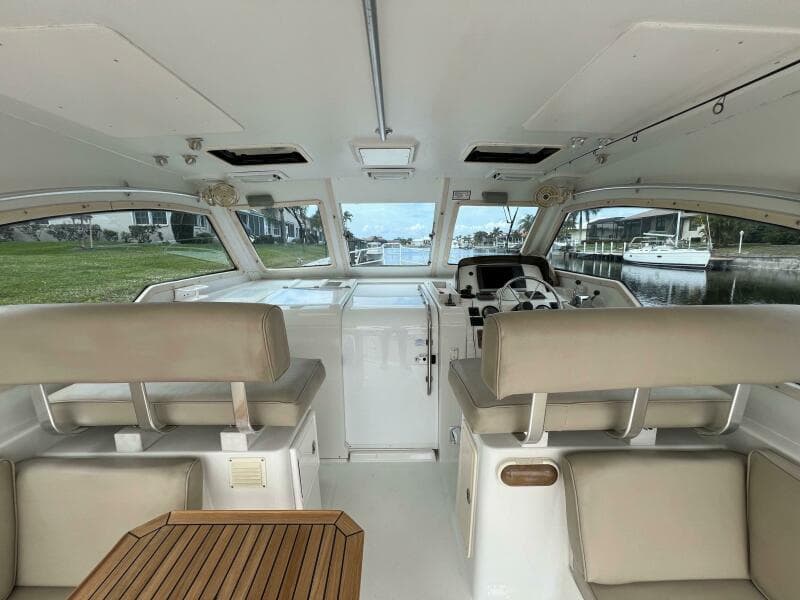 2000 Mainship Pilot 34