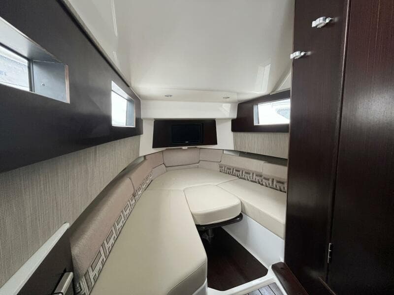 2021 Pursuit S378