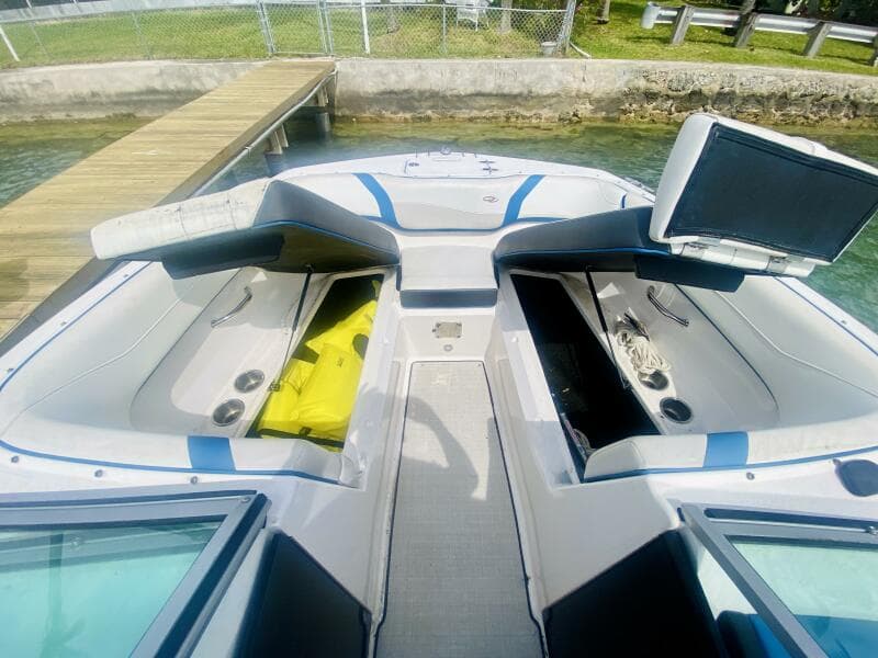 2016 Regal 22 Fasdeck