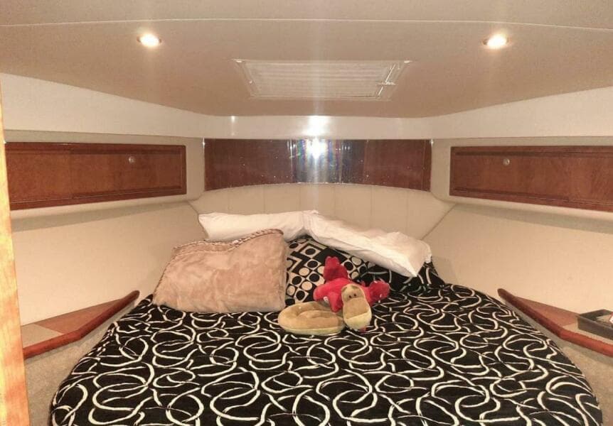 2009 Riviera 47 Enclosed Flybridge Series II