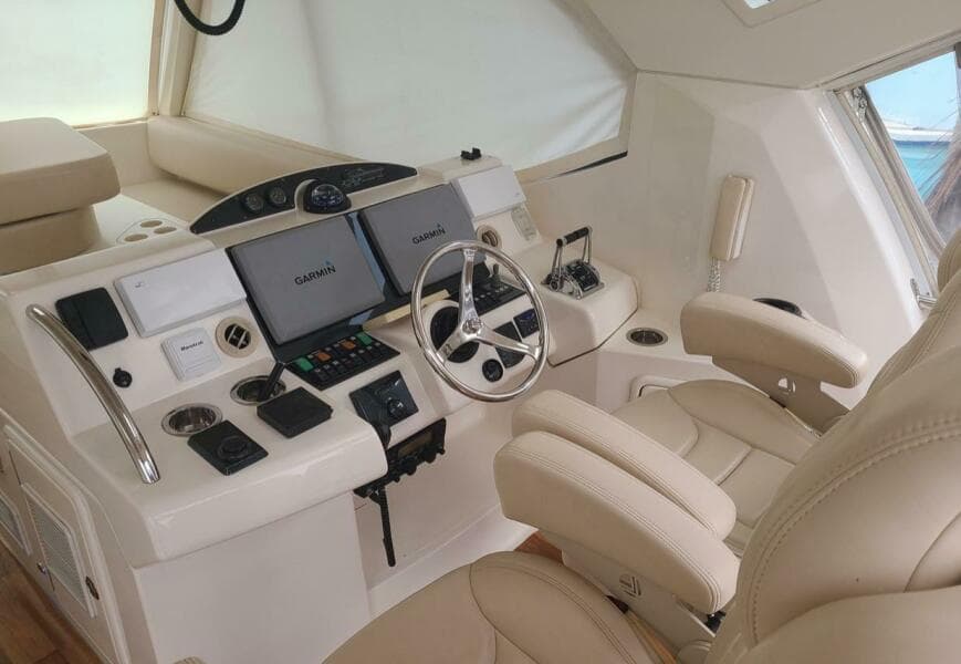 2009 Riviera 47 Enclosed Flybridge Series II