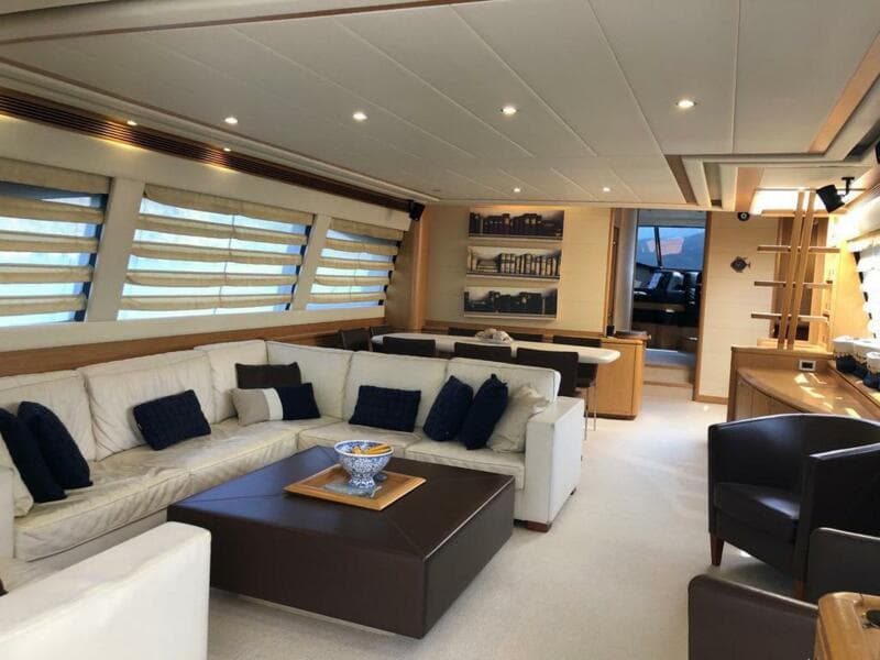 2008 Ferretti Yachts 830