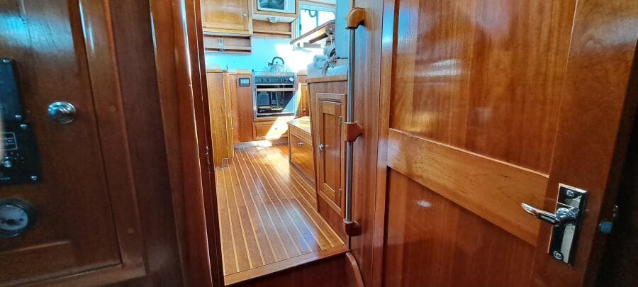 Passage to aft stateroom