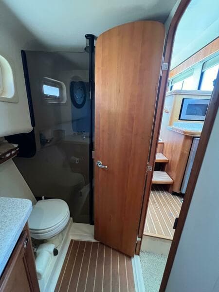 2005 Mainship 34