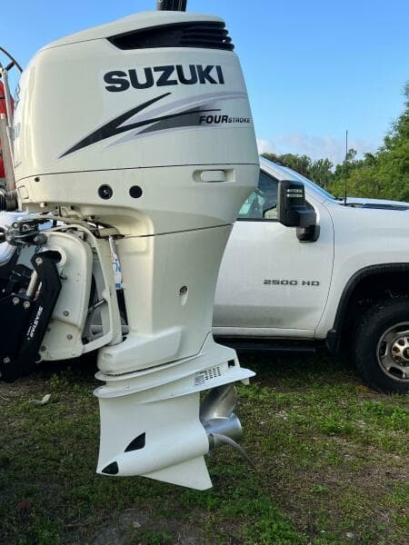 2016 Blue Wave 2400 Pure Bay