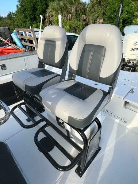 2016 Blue Wave 2400 Pure Bay