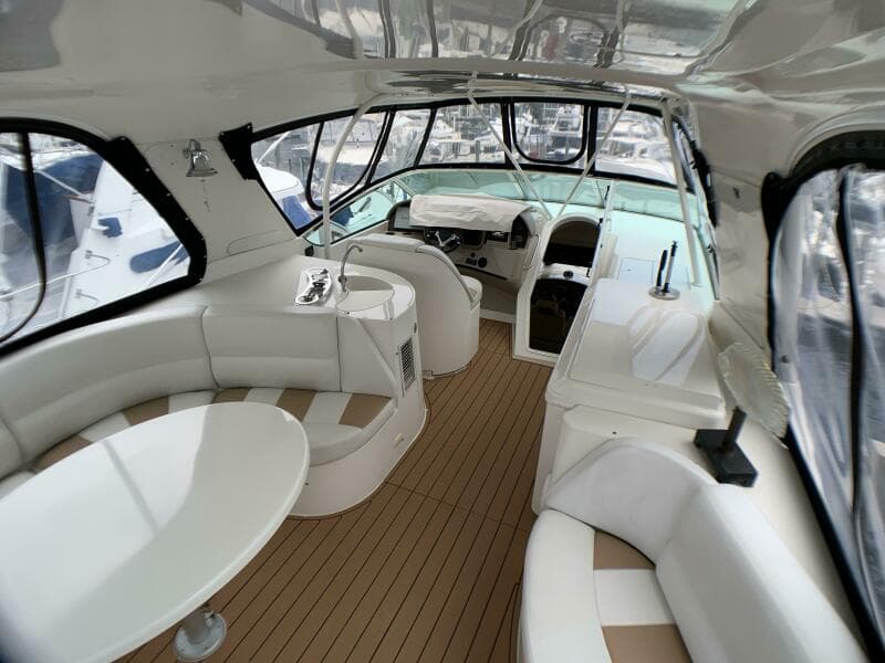 2006 Carver 56 Voyager