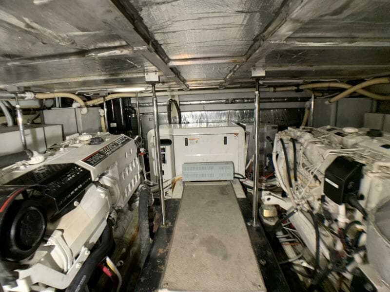 2006 Carver 56 Voyager