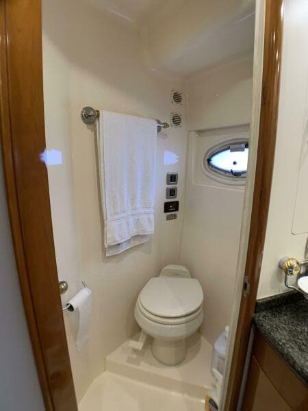 2006 Carver 56 Voyager