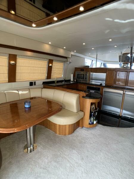 2006 Carver 56 Voyager