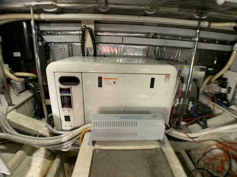 2006 Carver 56 Voyager