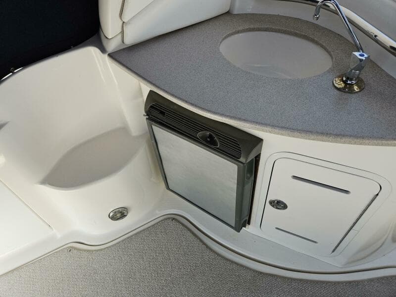 2004 Sea Ray 320