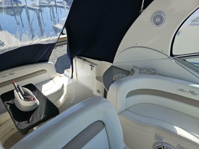 2004 Sea Ray 320