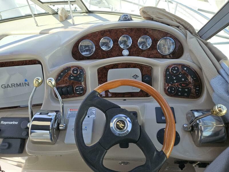 2004 Sea Ray 320