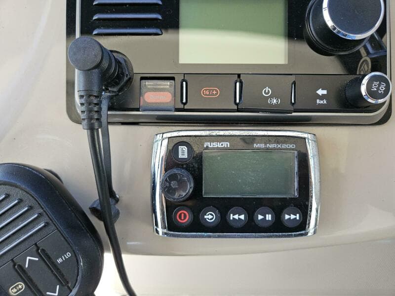 2004 Sea Ray 320
