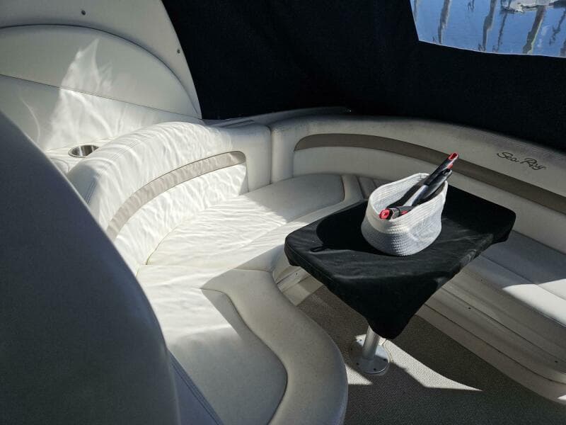 2004 Sea Ray 320
