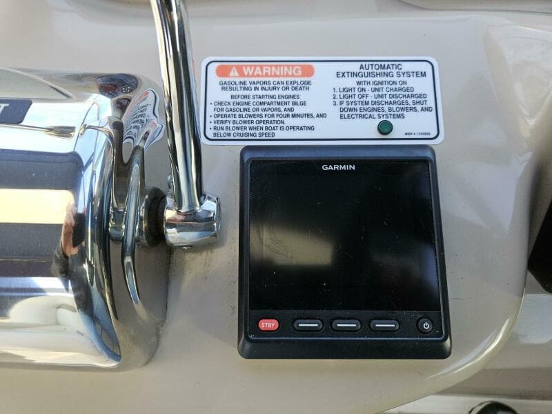 2004 Sea Ray 320