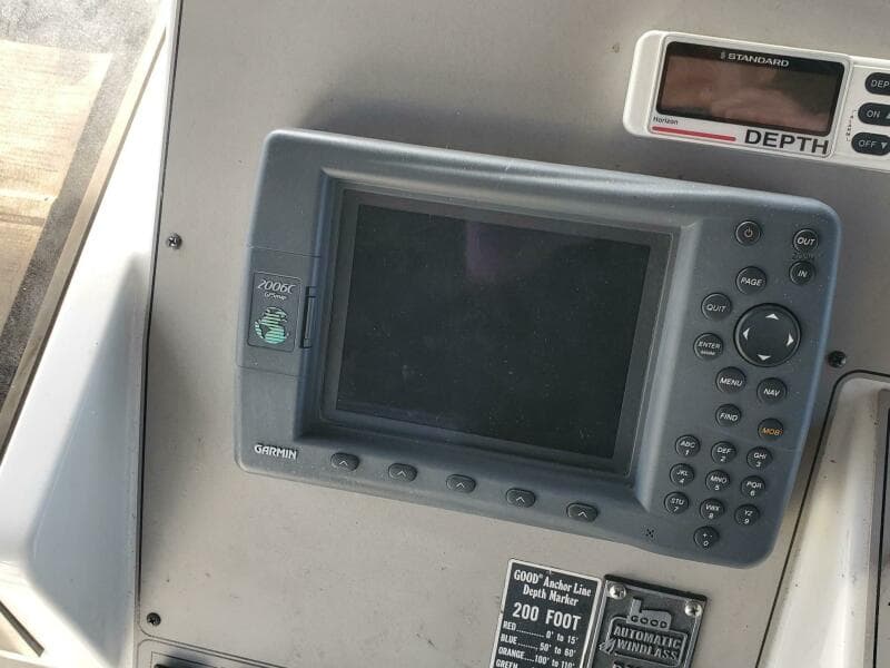 1996 Carver 355