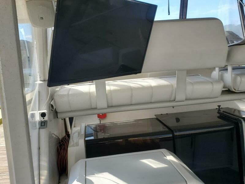 1996 Carver 355