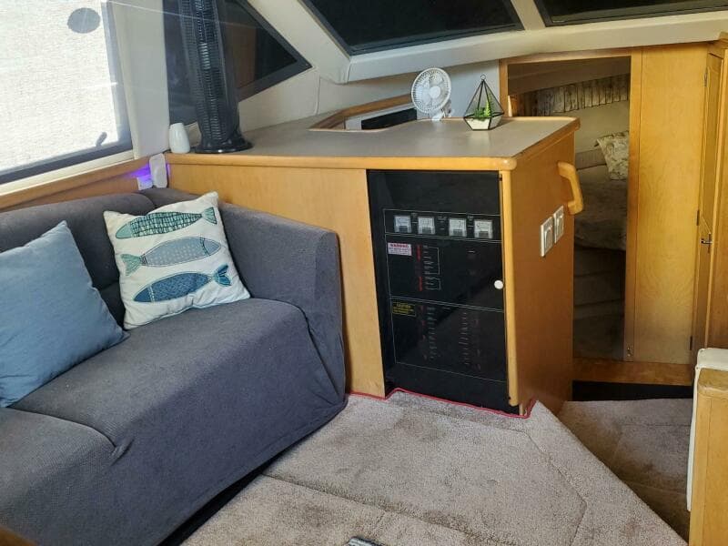 1996 Carver 355
