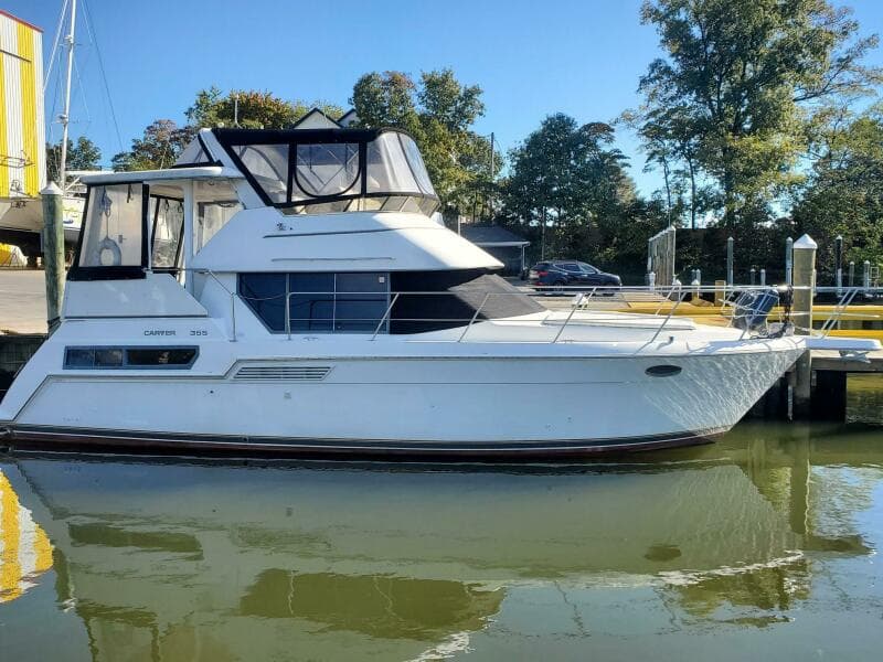 1996 Carver 355