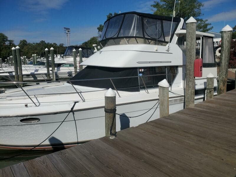1996 Carver 355