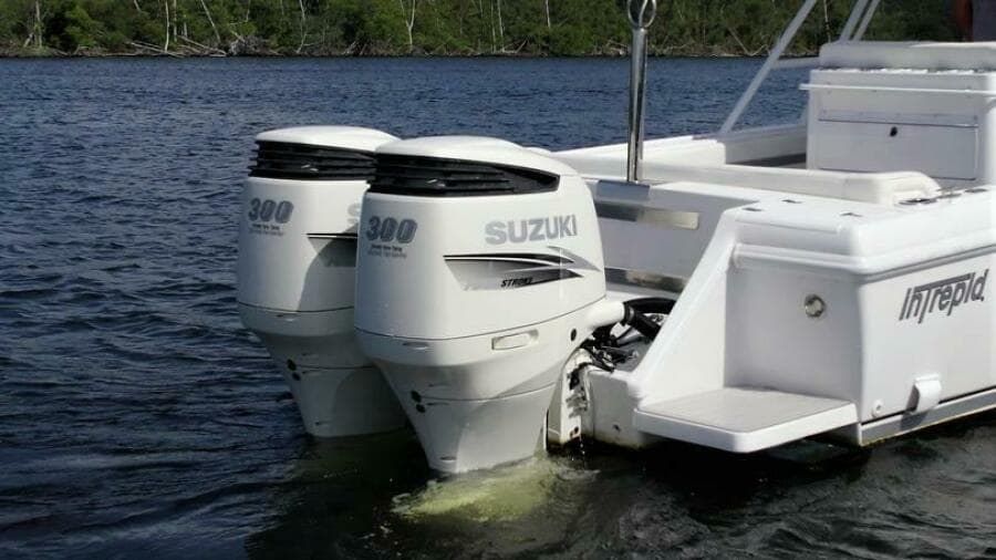 2003 Intrepid 32