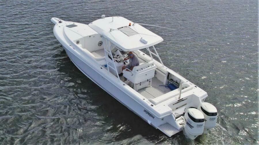 2003 Intrepid 32