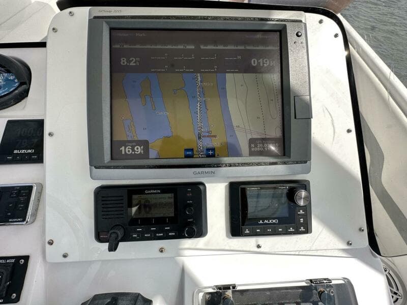 2003 Intrepid 32