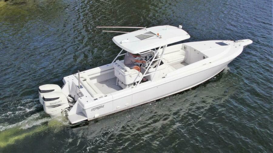 2003 Intrepid 32