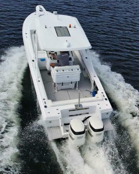 2003 Intrepid 32