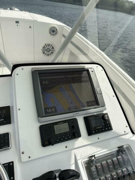 2003 Intrepid 32