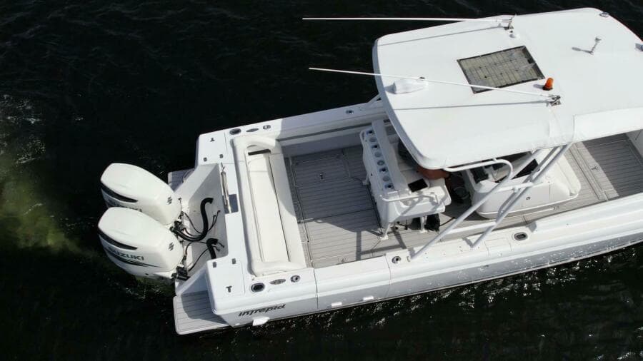 2003 Intrepid 32