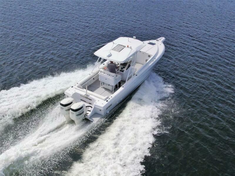 2003 Intrepid 32