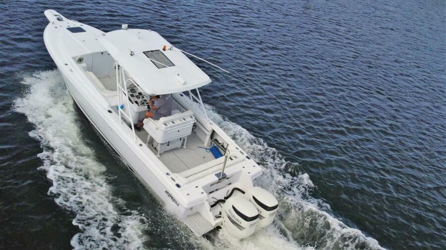 2003 Intrepid 32