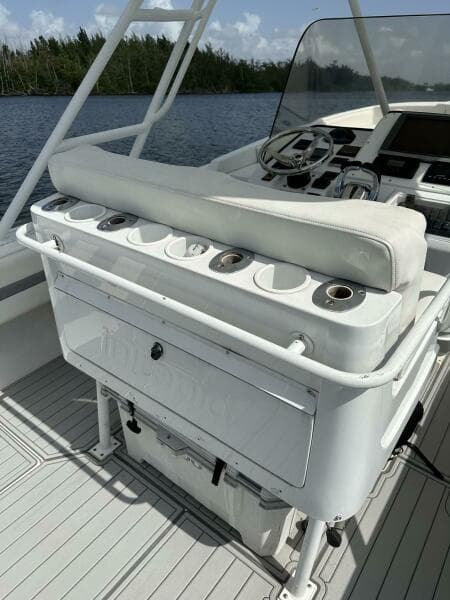2003 Intrepid 32
