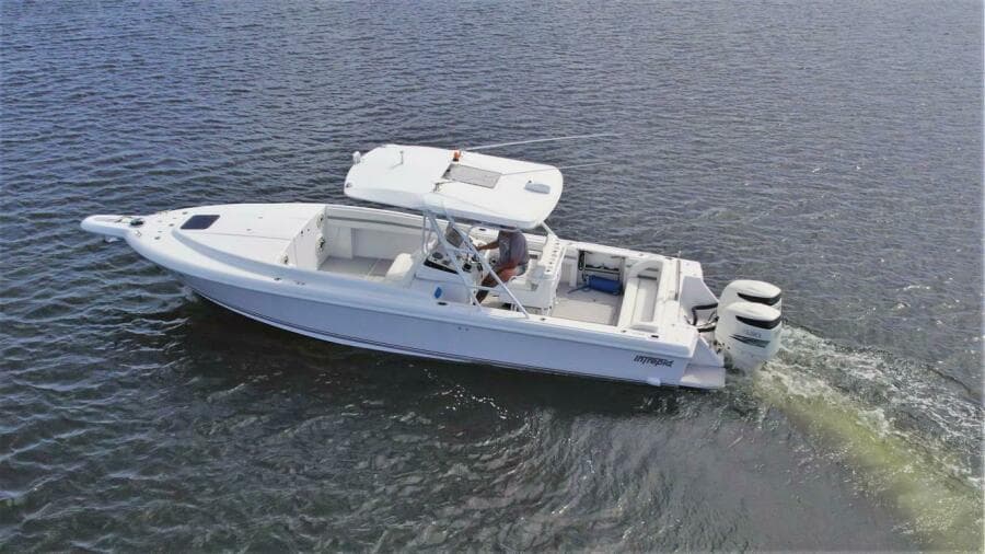 2003 Intrepid 32