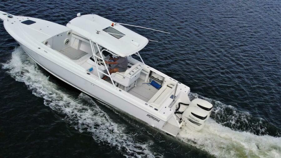 2003 Intrepid 32