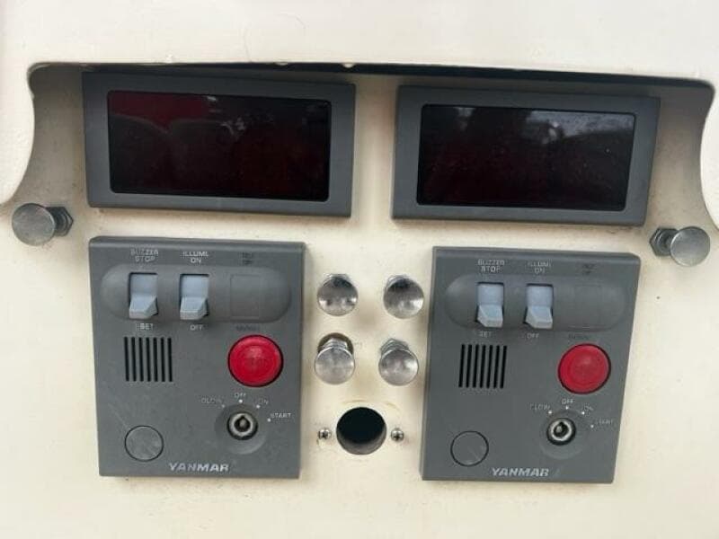 LITTLE EVA_Yanmar Engine Instruments