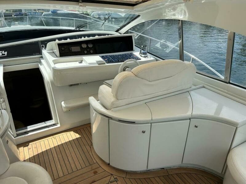 1999 Pershing 54