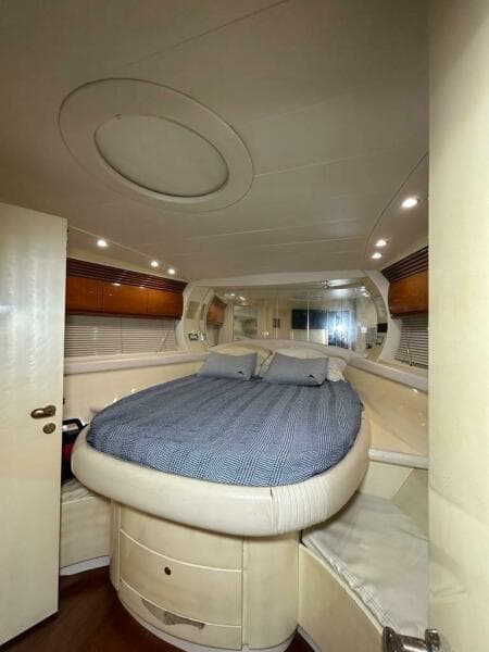 1999 Pershing 54