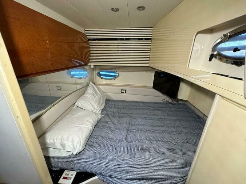 1999 Pershing 54