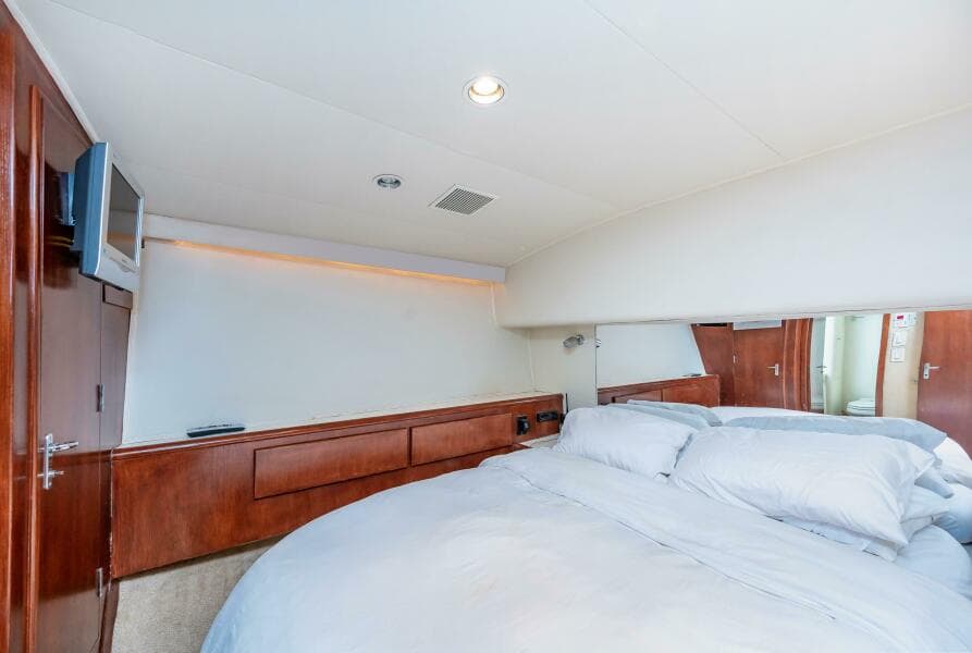 1992 Hatteras 52 Convertible