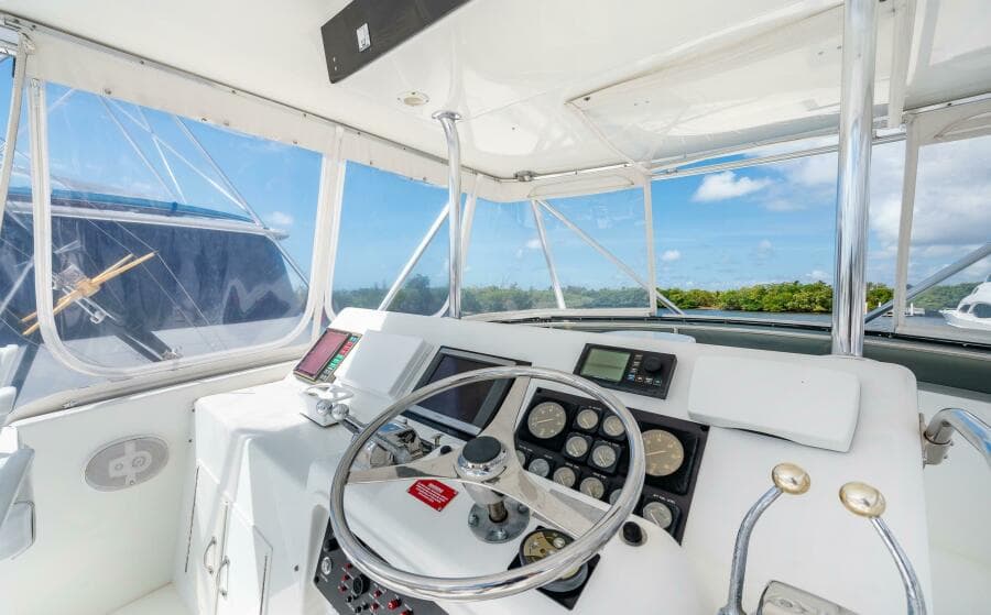 1992 Hatteras 52 Convertible