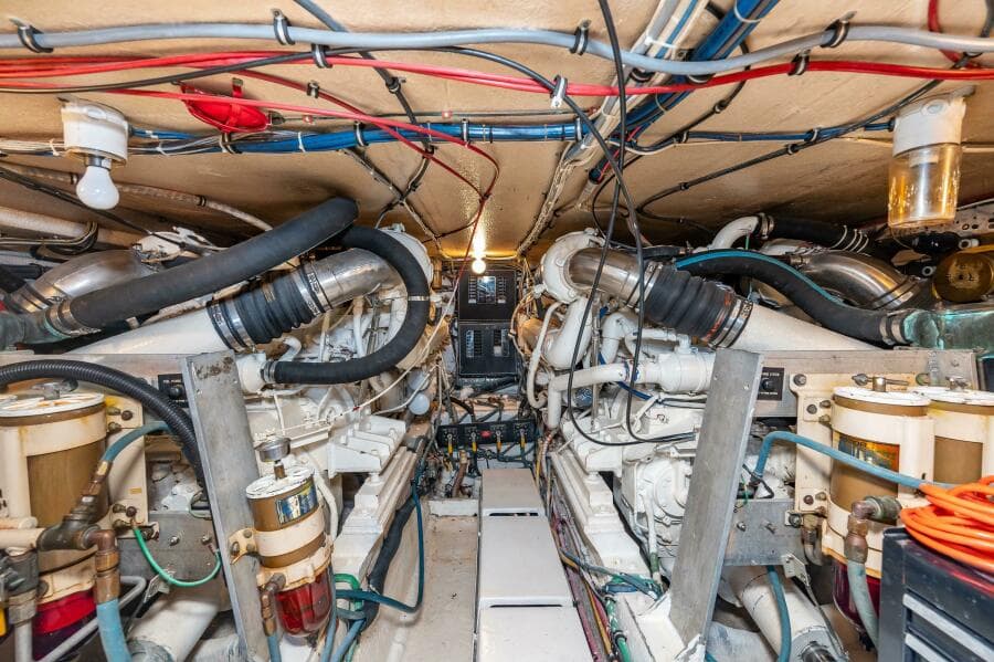 1992 Hatteras 52 Convertible